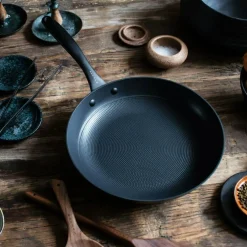 Frying Pan Lightweight Cast Iron With Non-stick Coating Ø20 cm