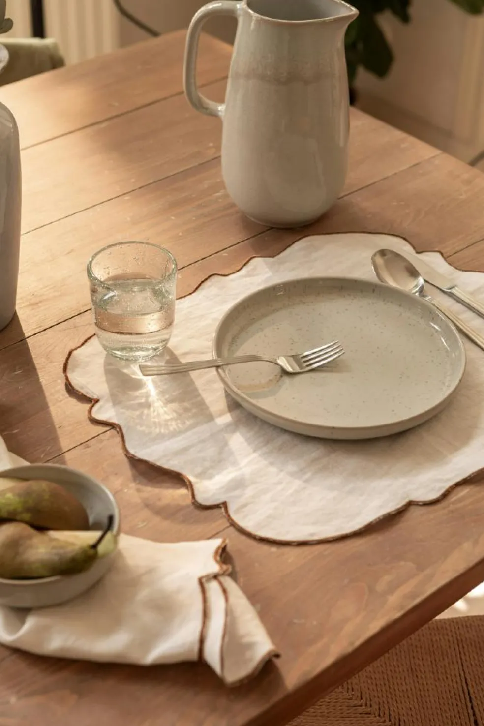 Gia Textile Set 4 Placemats + 4 Napkins, White / Dusty Pink