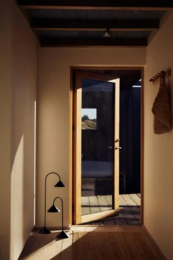 Grasp Table Lamp Portable 47 cm, Matt White