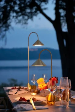 Grasp Table Lamp Portable 47 cm, Matt White