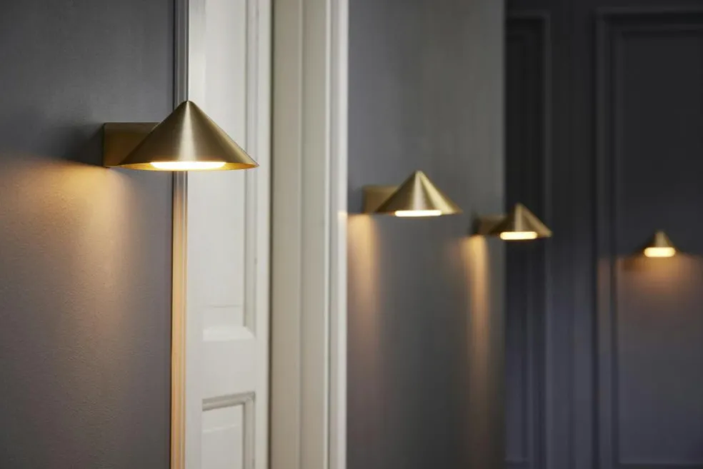 Grasp Wall Lamp, Matt White