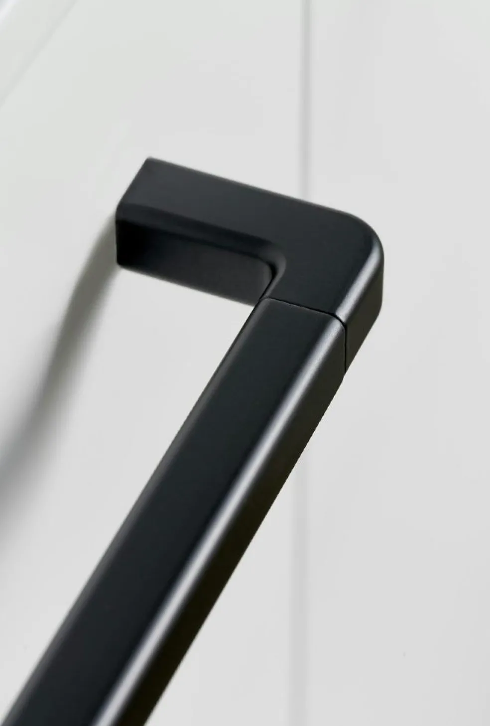 Handle Mango-1088, brushed black