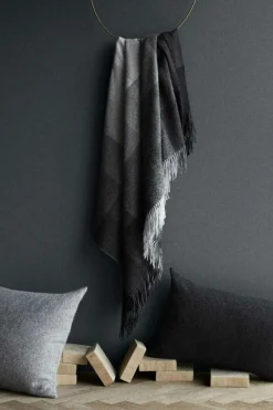 Inca Stones Plaid 130x200 cm, Grey