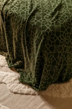 Juliette Bedspread 180x260 cm, Dark Green