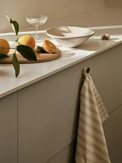 Karl Tea Towel 50x70 cm, Black