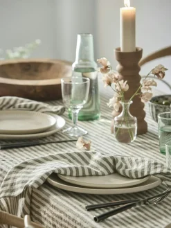 Leon Table Cloth 145x145 cm, Seagrass