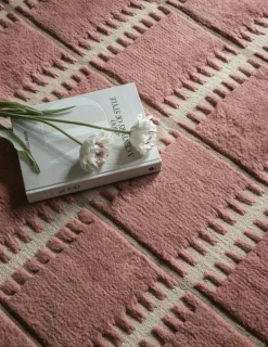 Lilly Wool Rug 180x270 cm, Claret Red