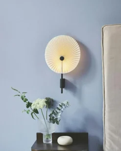 Liris Wall Lamp, Black