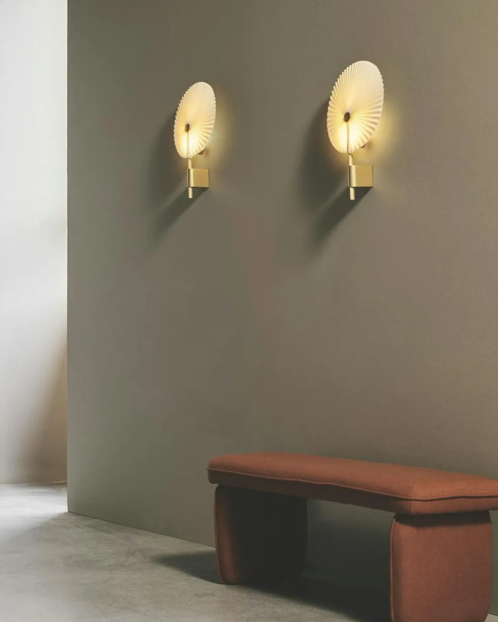 Liris Wall Lamp, Black