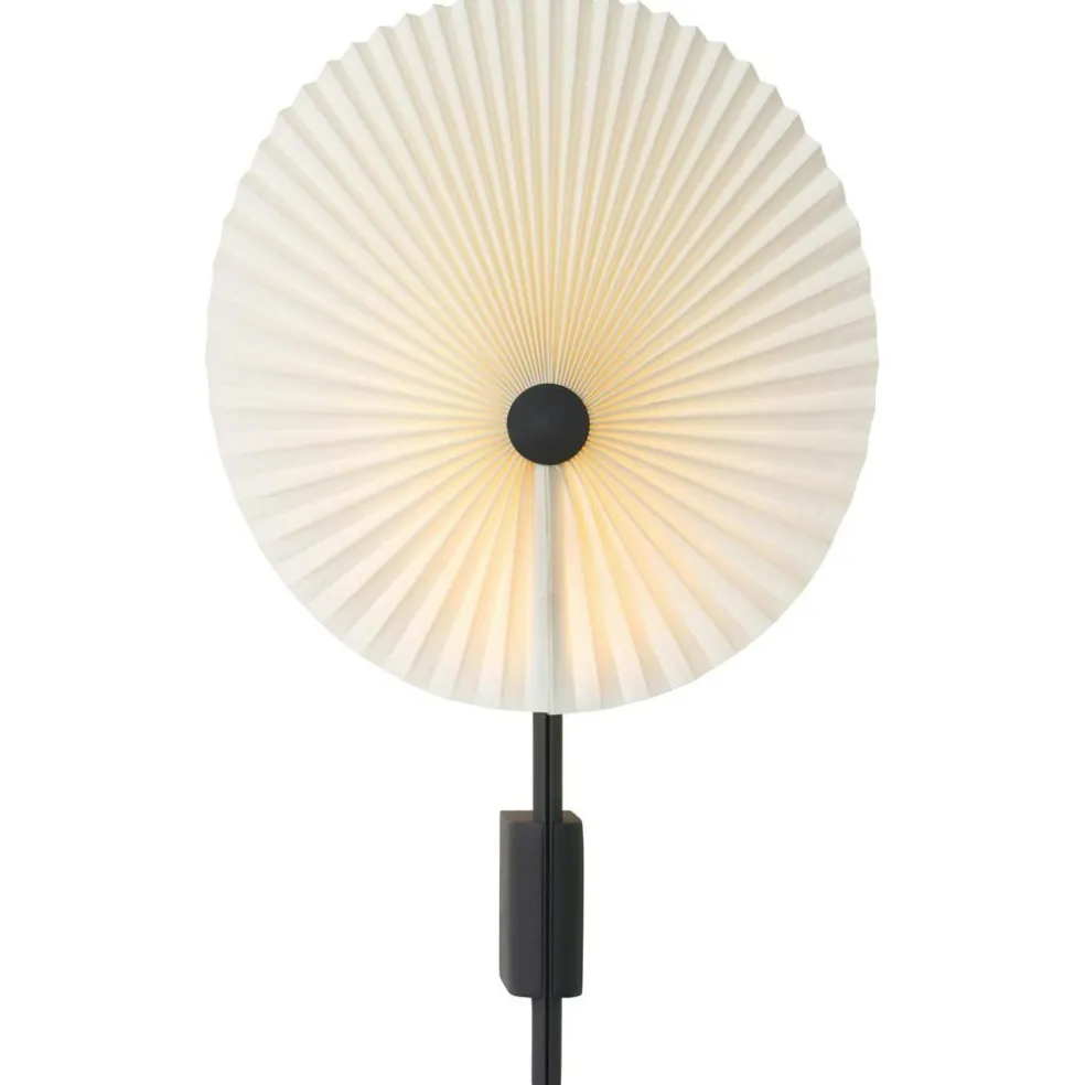 Liris Wall Lamp, Black