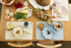 Little Poppy Childrens Tableware 4 Pieces, Light Pink