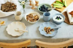 Little Poppy Childrens Tableware 4 Pieces, Light Pink