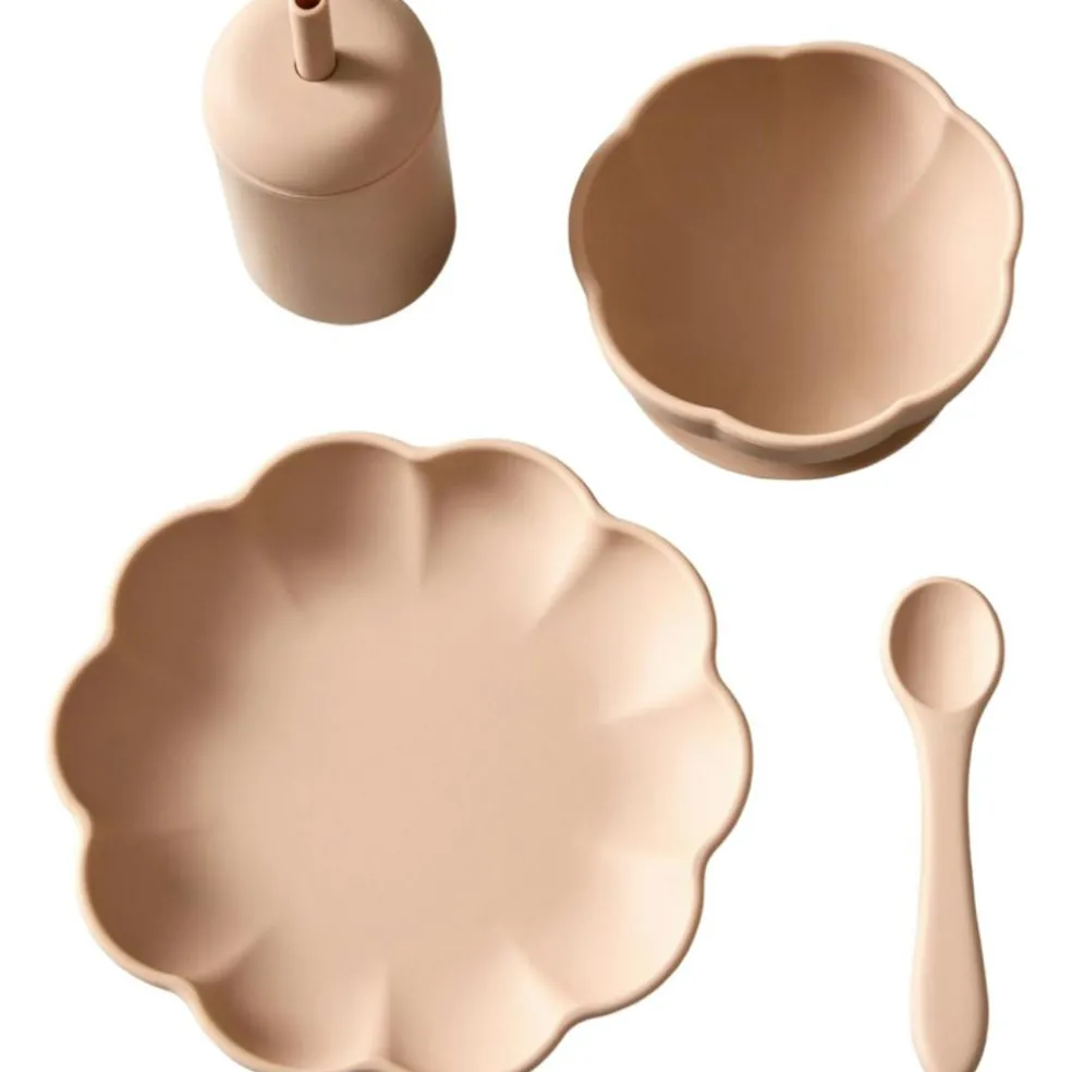 Little Poppy Childrens Tableware 4 Pieces, Light Pink