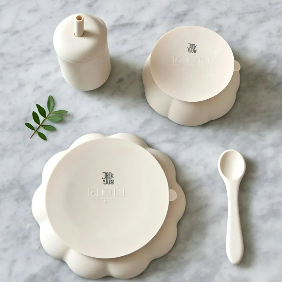 Little Poppy Childrens Tableware 4 Pieces, Light Pink