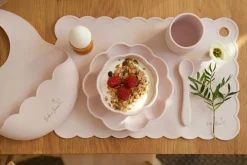 Little Poppy Childrens Tableware 4 Pieces, Light Pink