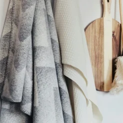 Lynild Throw 135x200 cm, Grey/White