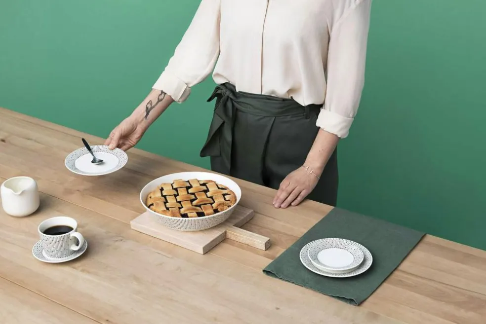 Mainio Sarastus Deep Plate 23 cm, White