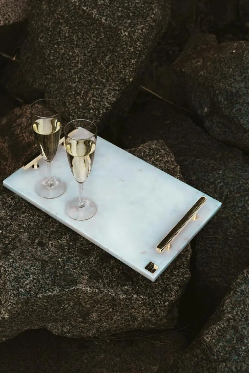 Marbletray with Handles, White / Brass