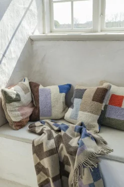 Maze Blanket 130x190 cm, Syreen