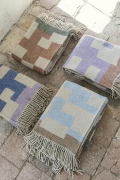 Maze Blanket 130x190 cm, Syreen