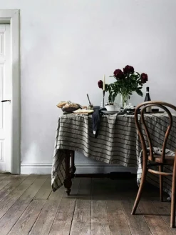 Misty Table Cloth 145x250 cm, Meadow
