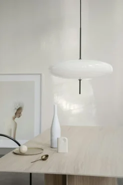Model 2065 Pendant, White