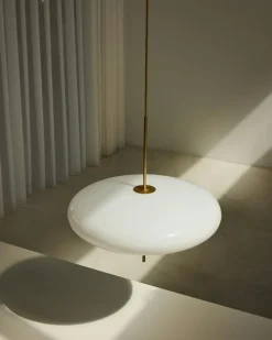 Model 2065 Pendant, White