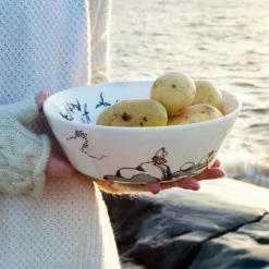 Moomin Serving Bowl 23 cm, Faithful To Their Origin