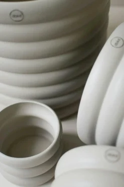 Mud Pot Medium, White