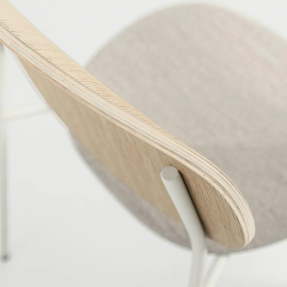 Note Chair, Oak / Beige Bouclé / White