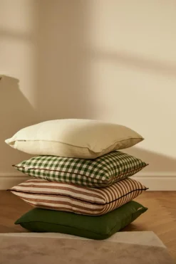 Outline Check Cushion 50x50 cm, Black