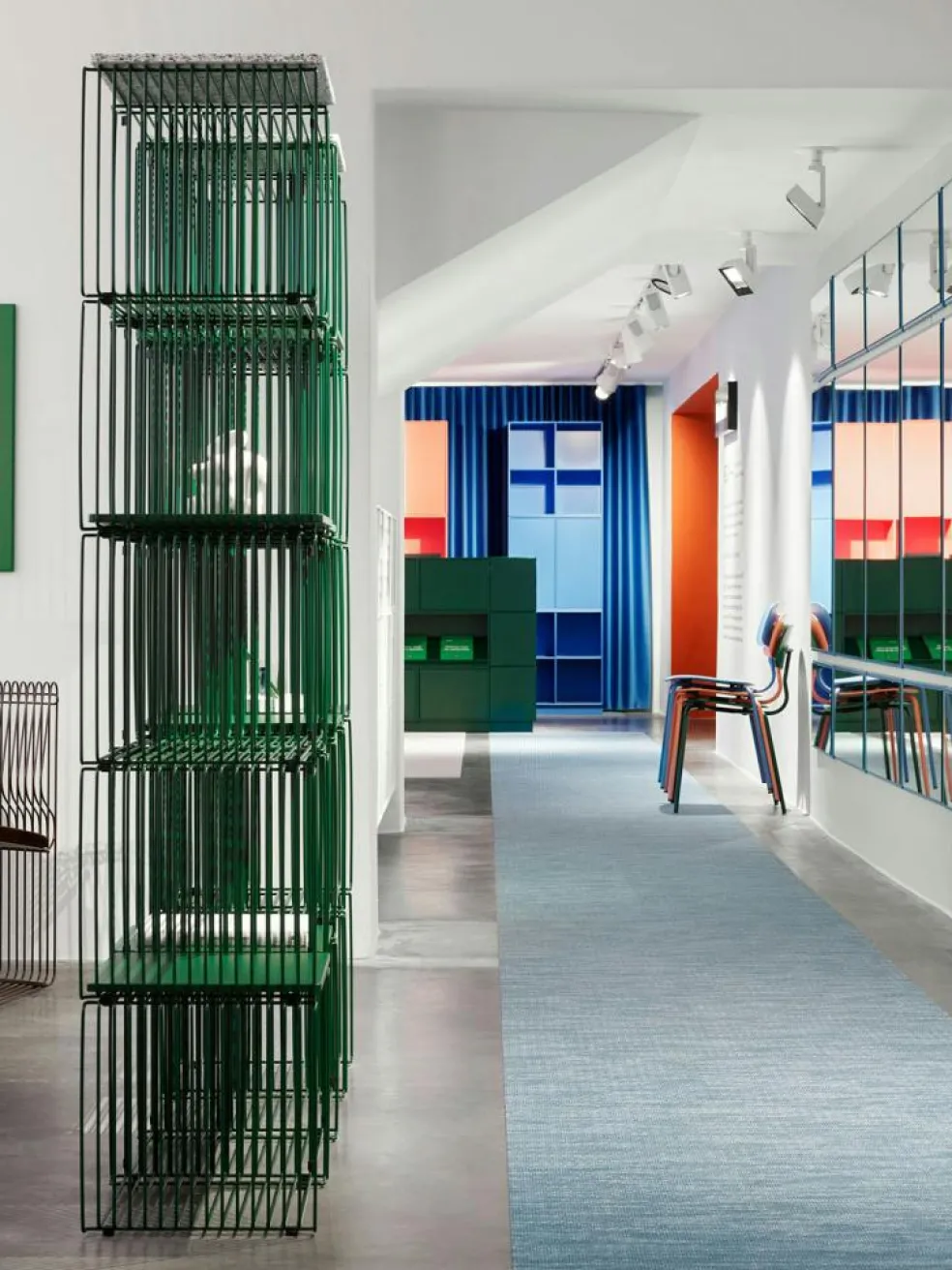 Panton Wire Inlay Shelf 18, Black