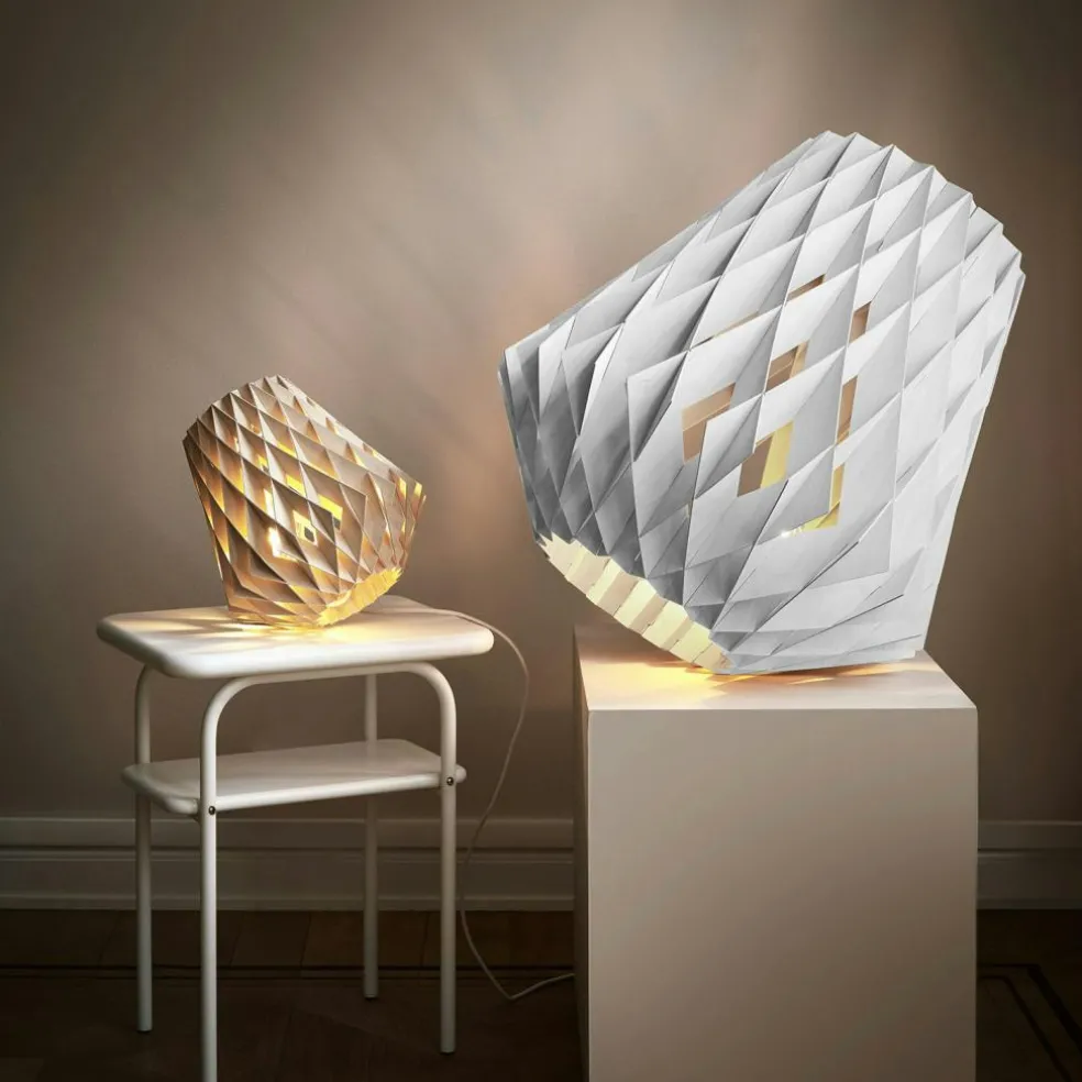 Pilke Signature 64 Floor Lamp, Black