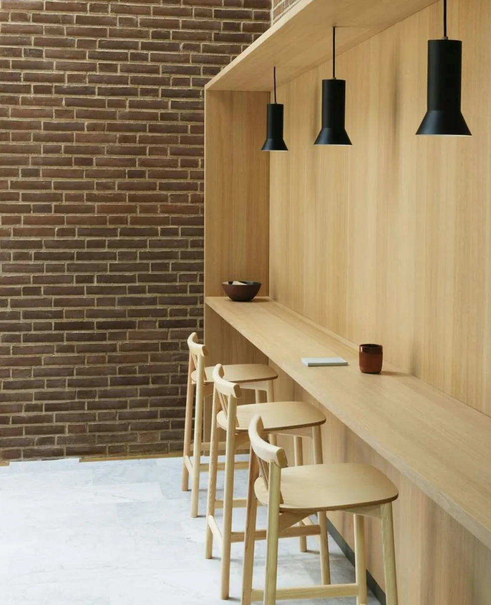 Pind Bar Stool 75 cm, Black Stained Ash