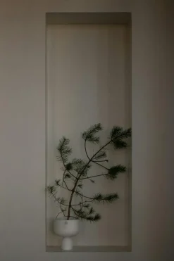 Post Pot Large, Mole Dot