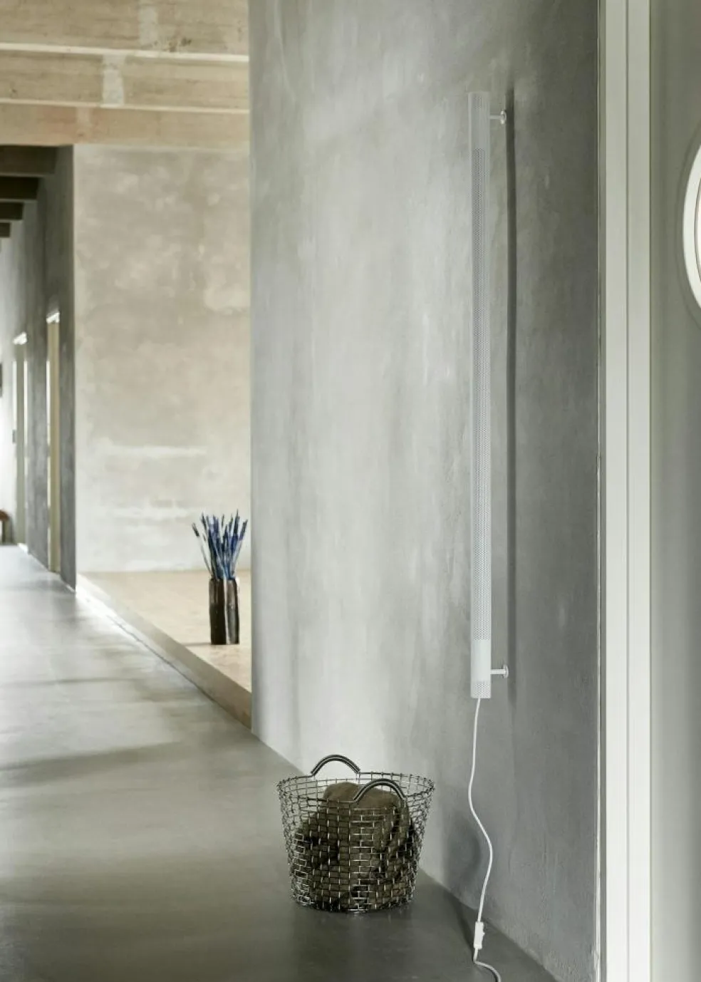 Radent Wall Lamp 1350 mm, Brass