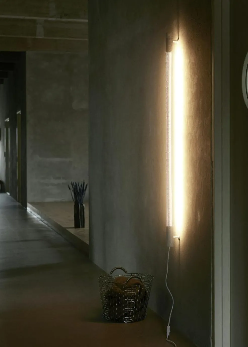 Radent Wall Lamp 1350 mm, Brass