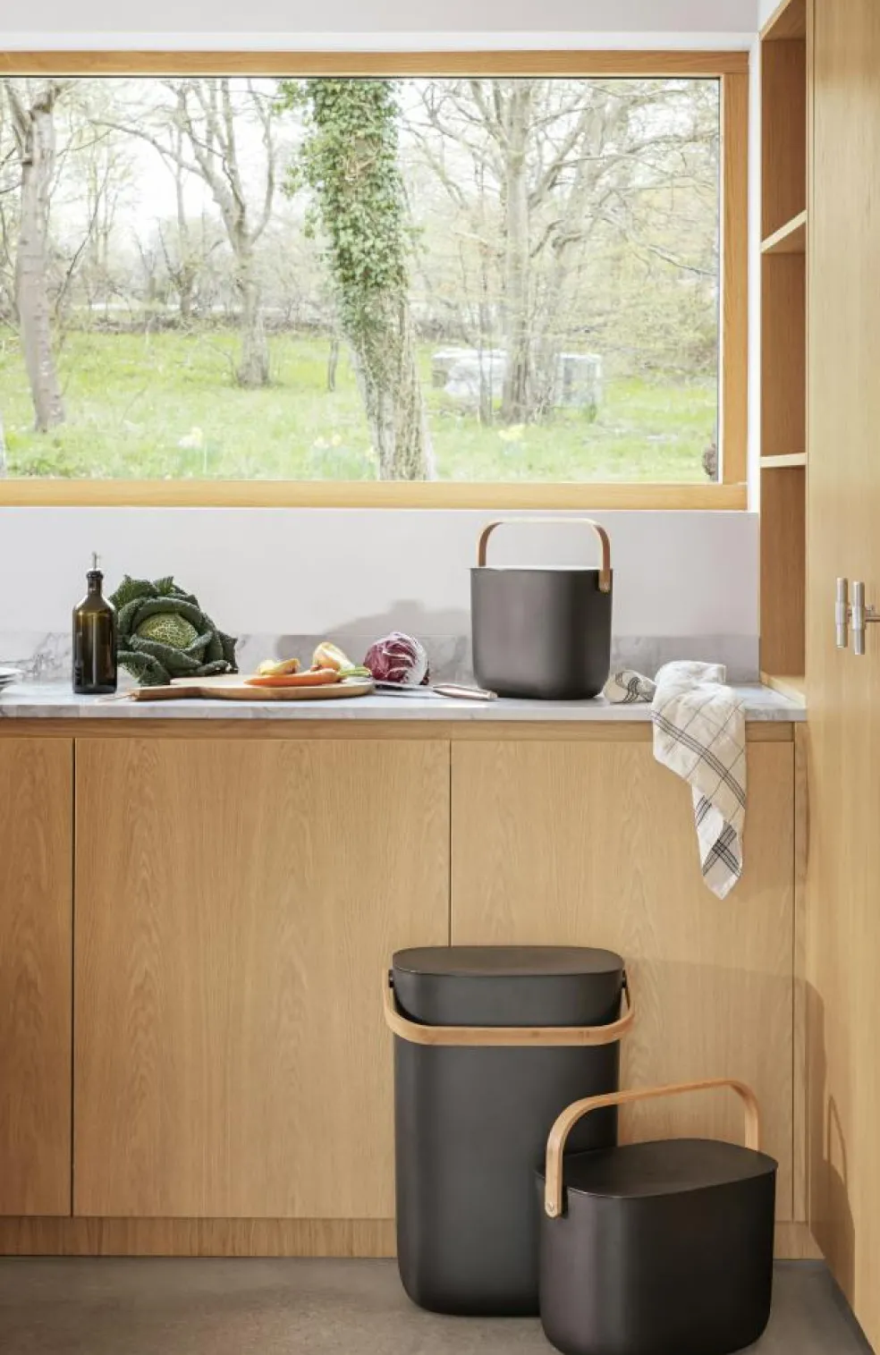 Reflect Waste Sorting Bucket Black, 6 L