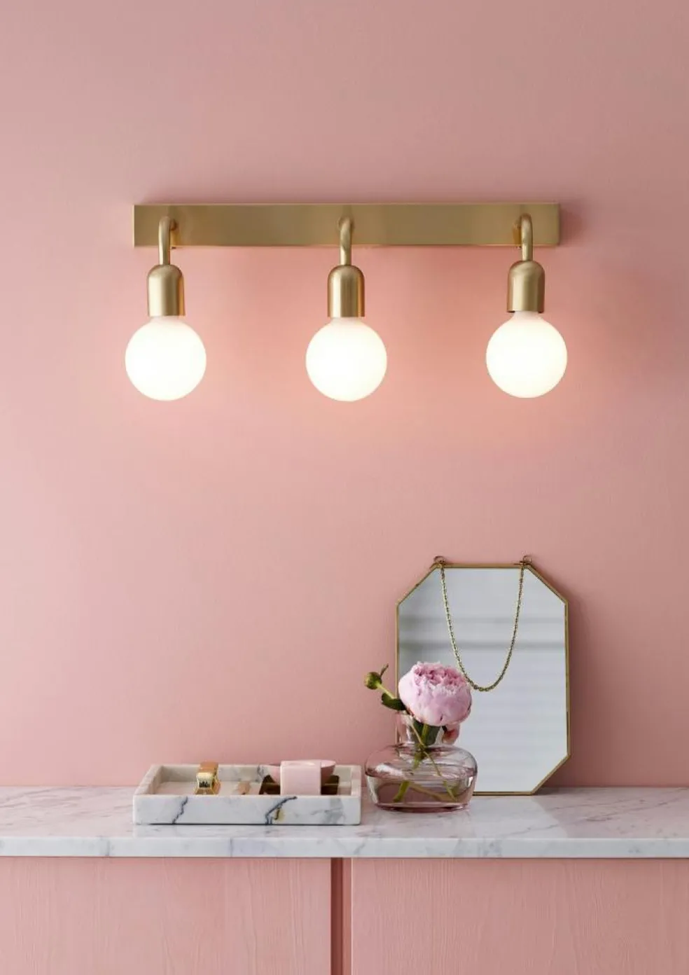 Regal 3 Wall Lamp, Matte Black