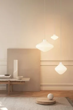 REPOSE 260 Pendant, Black