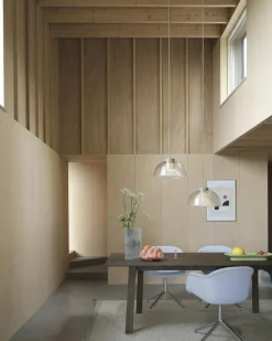 Ridge Vase Frosted Glass 16,5 cm, Taupe