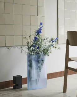 Ridge Vase Frosted Glass 16,5 cm, Taupe