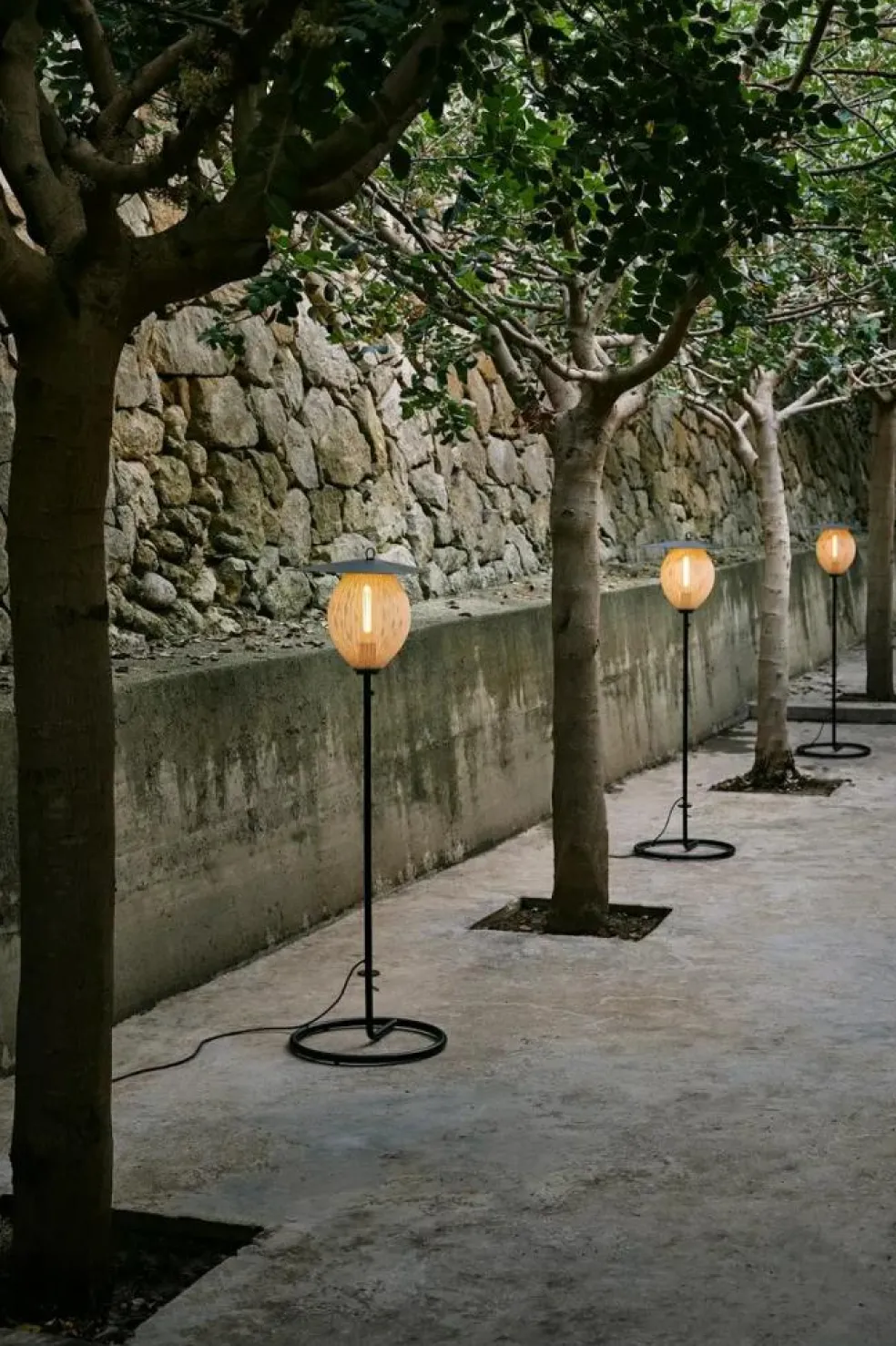 Satellite Floor Lamp Outdoor, Cream White Semi Matt