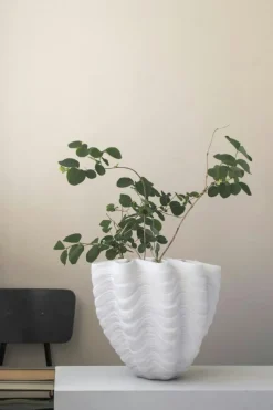 Shell Vase Off-white, 22 cm