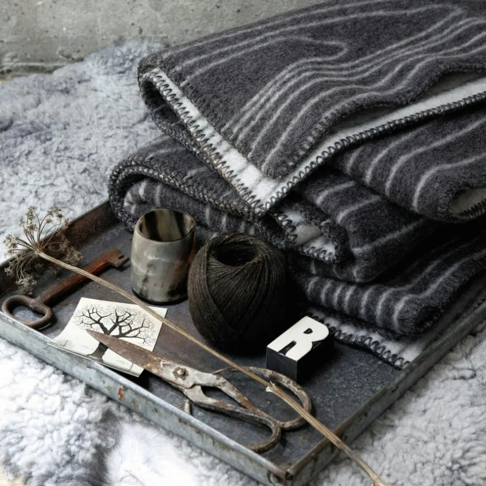 Skog Throw 135x200 cm, Grey/Natural