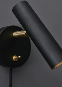 Slender Wall Lamp, White