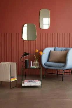 String Magazine Rack, White/Red