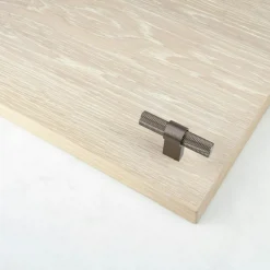 T Helix Knob, Matte black