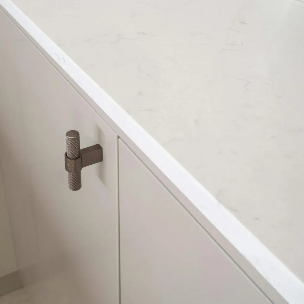 T Helix Knob, Matte black