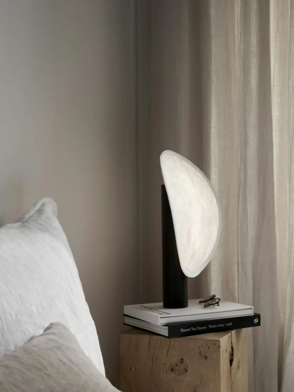 Tense Table Lamp Portable, Black